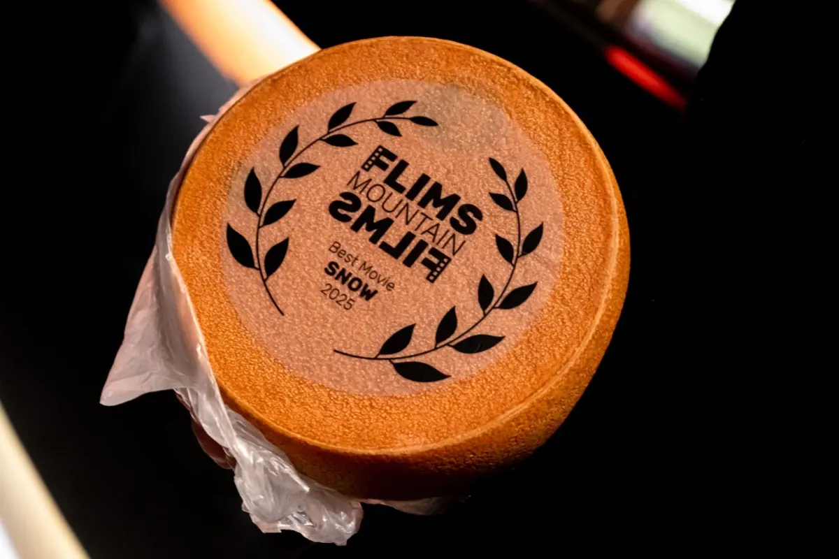 Gravierter Holz-Award Flims Mountain Films SNOW 2025